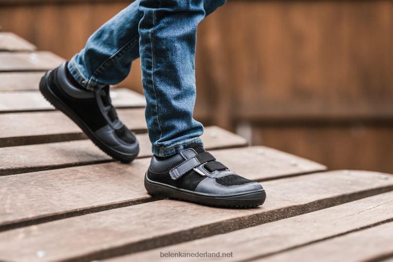 Be Lenka kindersneakers op blote voeten - vloeiend 08T6T200 houtskool & zwart