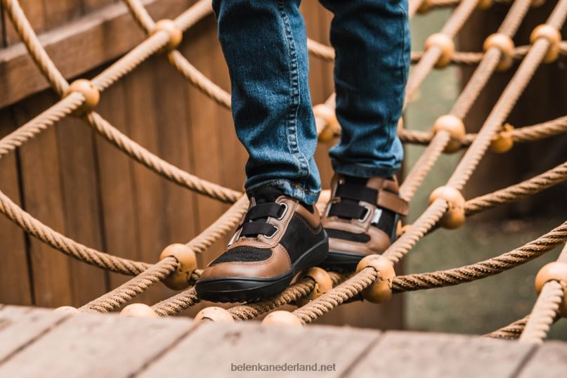 Be Lenka kindersneakers op blote voeten - vloeiend 08T6T201 bruin zwart